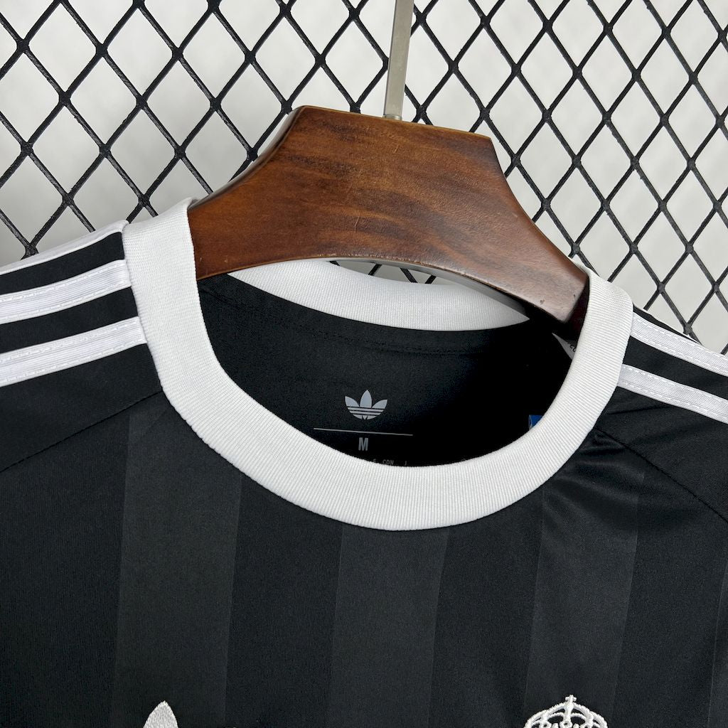 Camisa Real Madrid Treino 2025/26 Preta - Modelo Torcedor