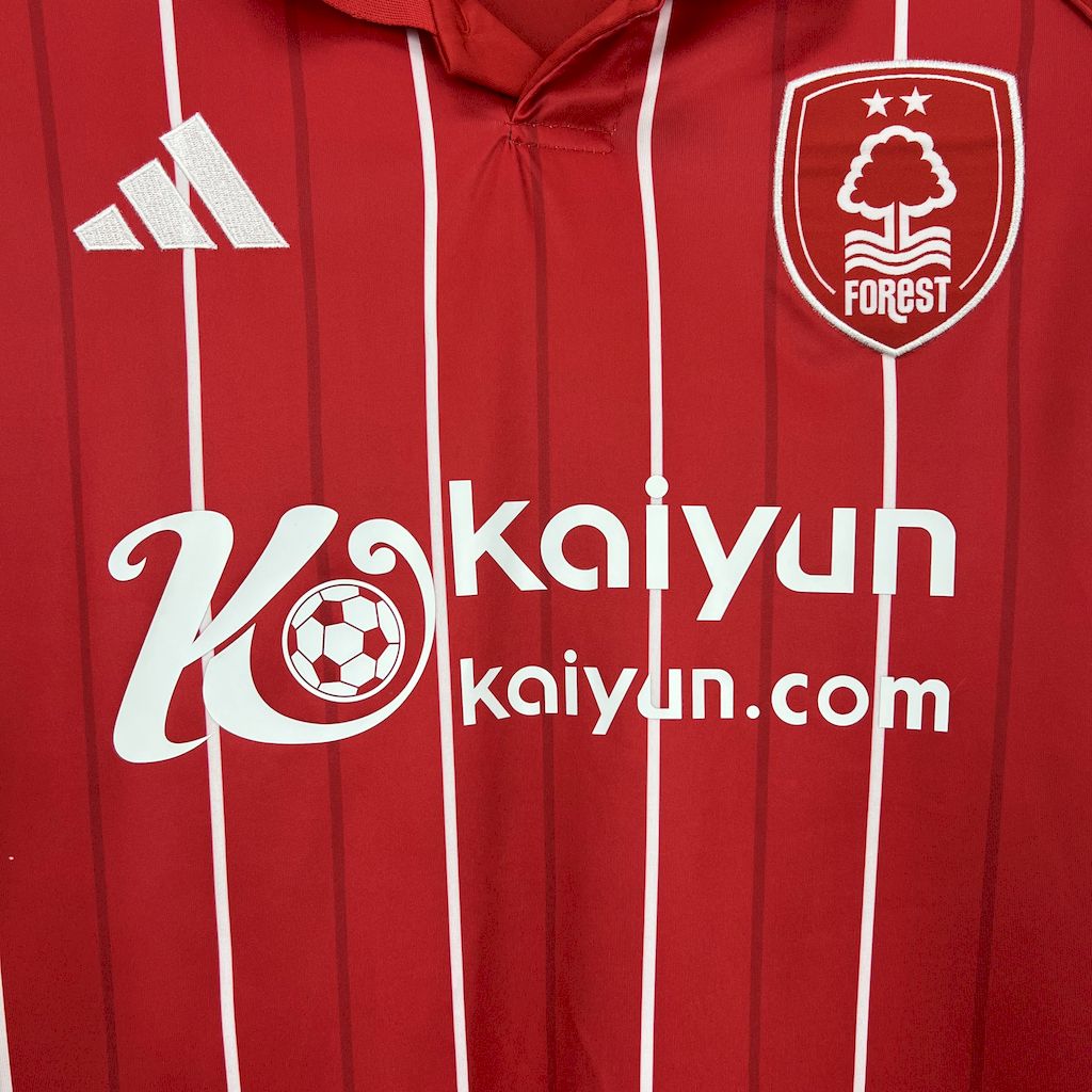 Camisa Nottingham Forest Home 2025/26 Vermelha - Modelo Torcedor