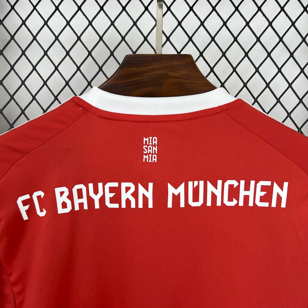 Camisa Bayern de Munique Home 2025/26 Vermelha e Branca - Modelo Torcedor