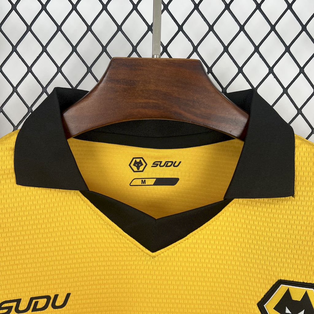 Camisa Wolverhampton Home 2025/26 Amarela - Versão Torcedor