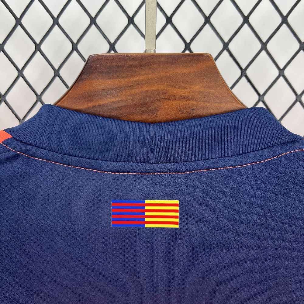 Camisa Barcelona Third 2025/26 Laranja - Modelo Torcedor