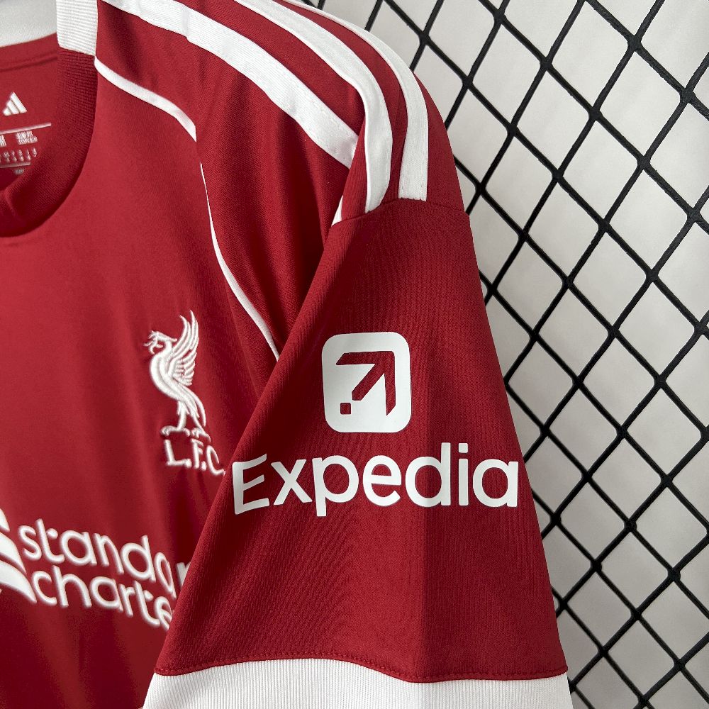 Camisa Liverpool Home 2025/26 Vermelha - Modelo Torcedor