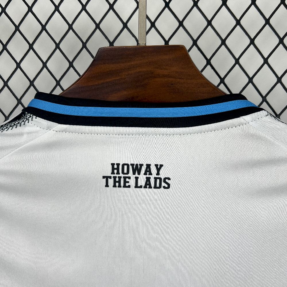 Camisa Newcastle Home 2025/26 Listrada - Modelo Torcedor