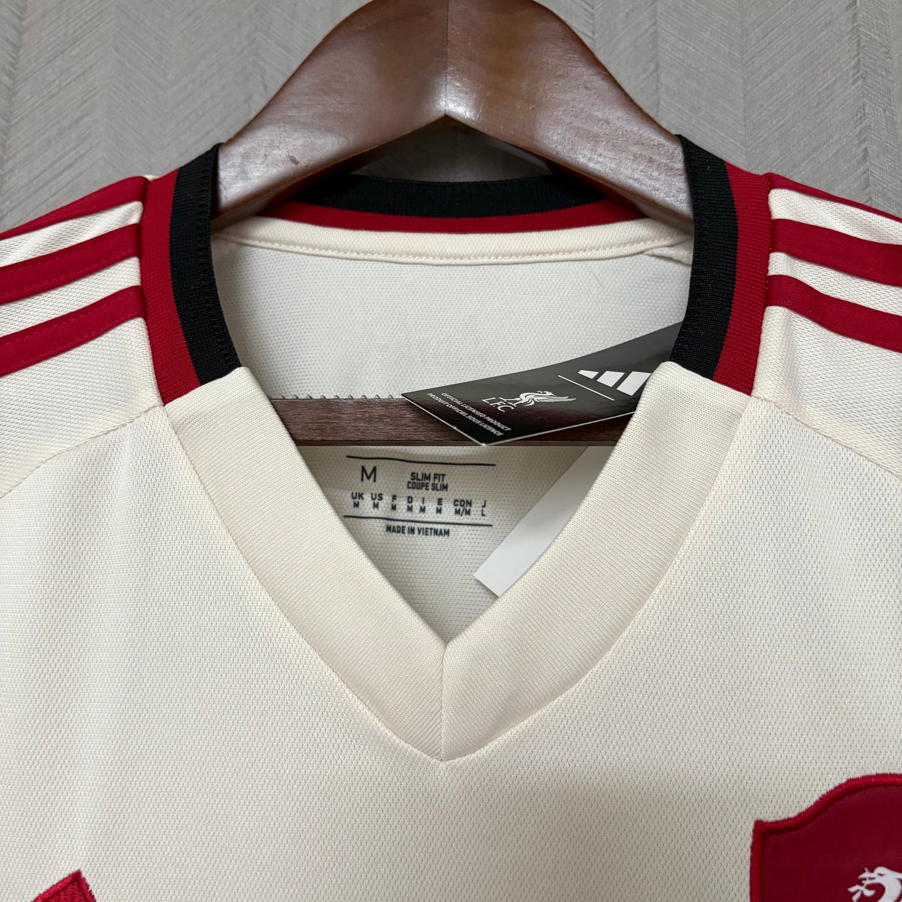 Camisa Liverpool Away 2025/26 Bege - Modelo Torcedor