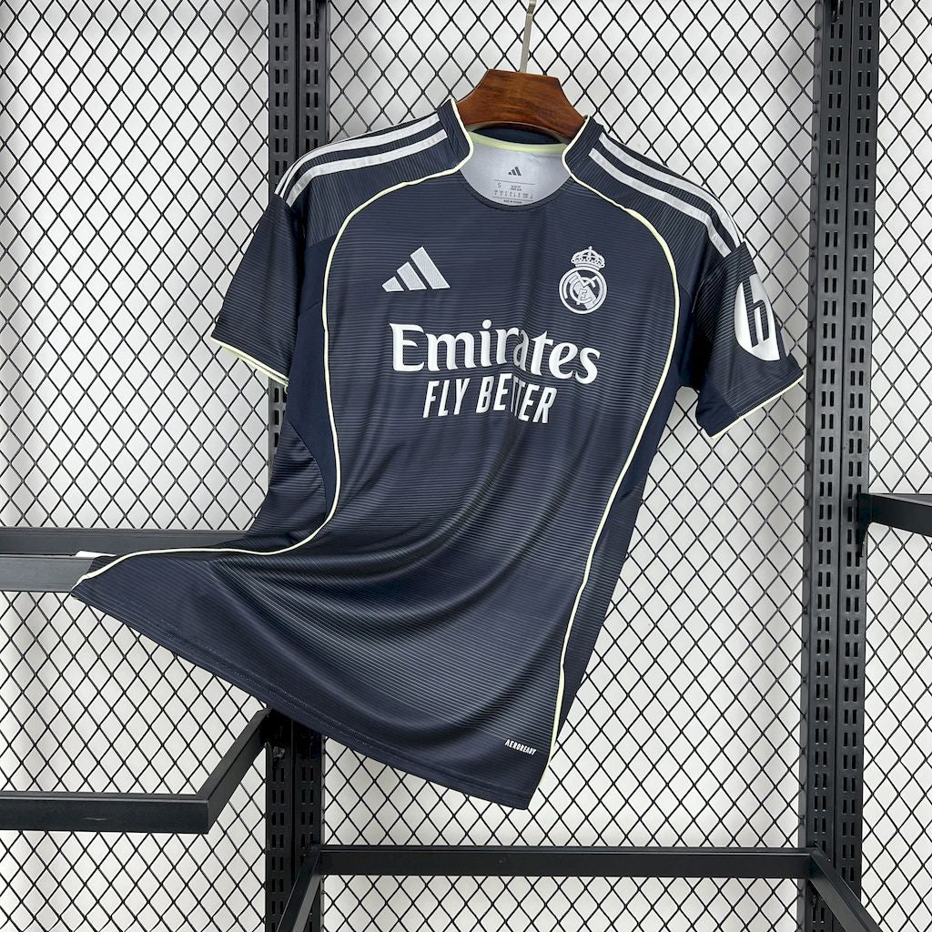 Camisa Real Madrid Il 2025/26 Cinza - Modelo Torcedor