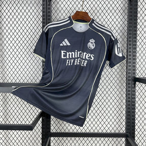 Camisa Real Madrid Il 2025/26 Cinza - Modelo Torcedor