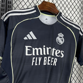 Camisa Real Madrid Il 2025/26 Cinza - Modelo Torcedor