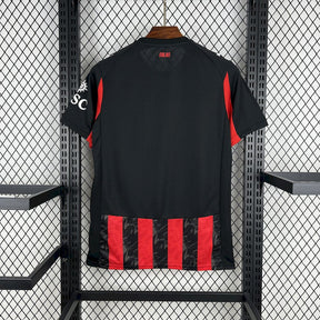 Camisa AC Milan Home 2025/26 Vermelha e Preta - Modelo Torcedor