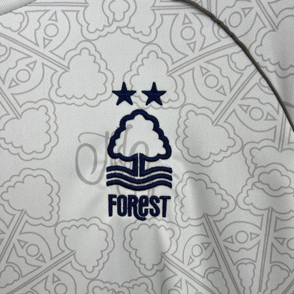 Camisa Nottingham Forest Away 2025/26 Branca - Modelo Torcedor