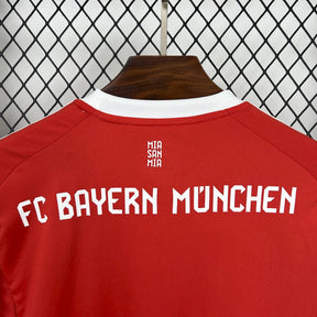 Camisa Bayern de Munique Home 2025/26 Vermelha e Branca - Modelo Torcedor