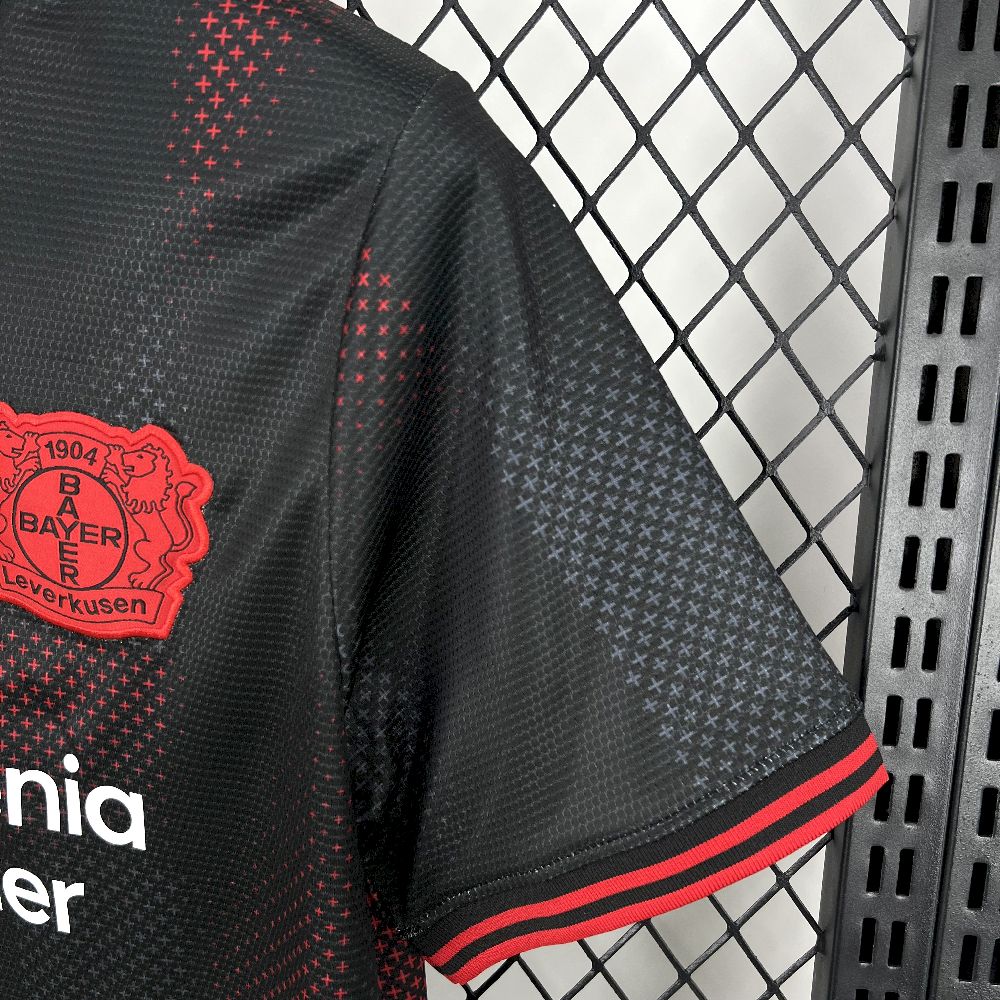 Camisa Bayer 04 Leverkusen Home 2025/26 Preta e Vermelha - Modelo Torcedor