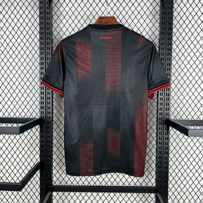 Camisa Bayer 04 Leverkusen Home 2025/26 Preta e Vermelha - Modelo Torcedor