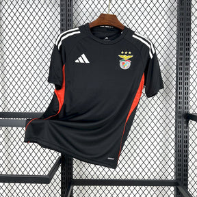 Camisa Benfica Pré-Jogo 2025/26 Preta  - Modelo Torcedor