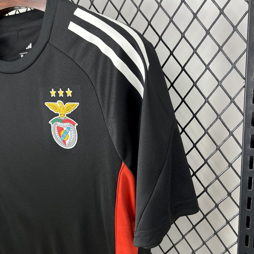 Camisa Benfica Pré-Jogo 2025/26 Preta  - Modelo Torcedor