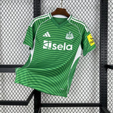 Camisa Newcastle Away 2025/26 Verde - Modelo Torcedor