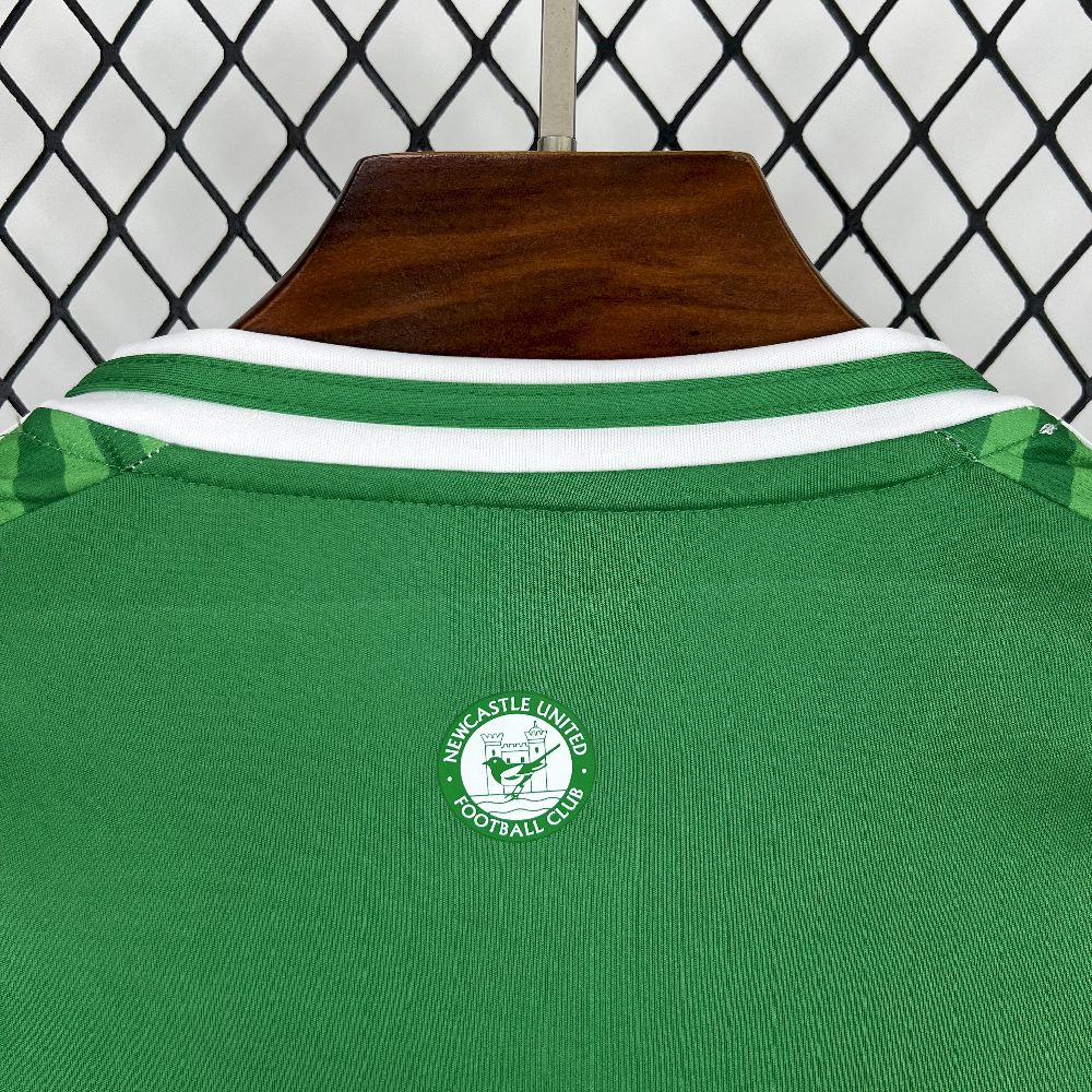 Camisa Newcastle Away 2025/26 Verde - Modelo Torcedor