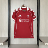 Camisa Liverpool Home 2025/26 Vermelha - Modelo Torcedor