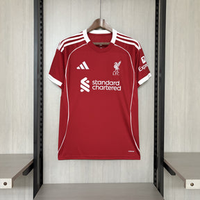 Camisa Liverpool Home 2025/26 Vermelha - Modelo Torcedor