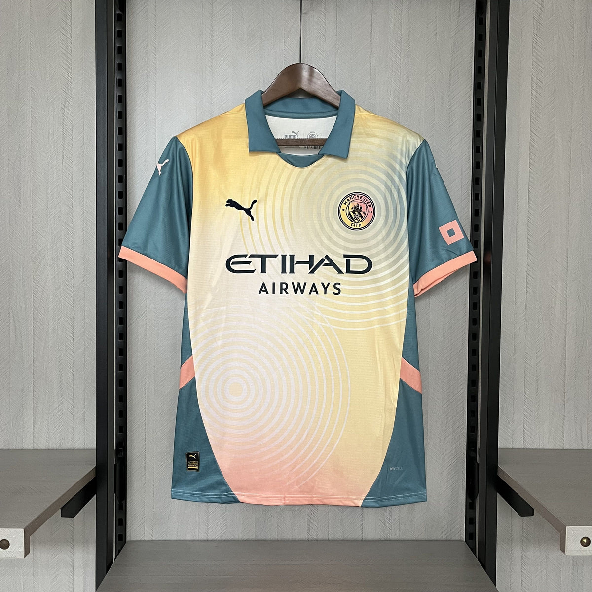 Camisa Manchester City Fourth 2024/25 Amarela e Azul - Versão Torcedor