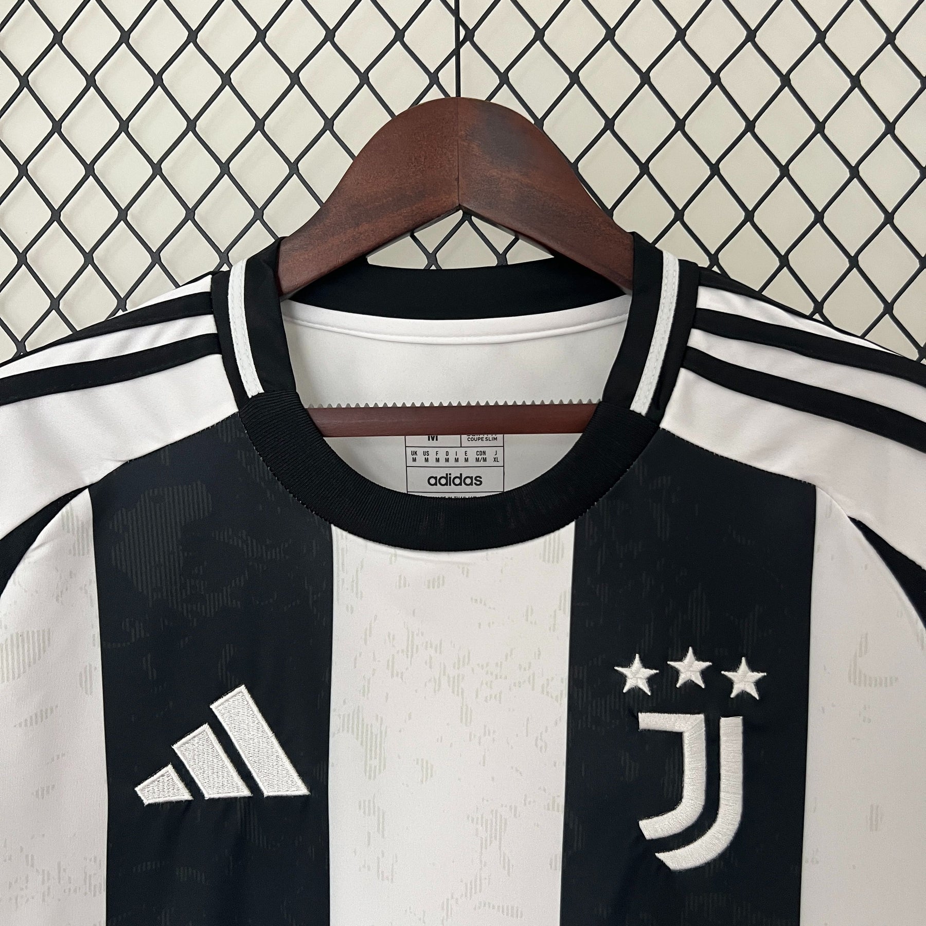 Camisa Juventus l 2024/25 Listrada - Modelo Torcedor