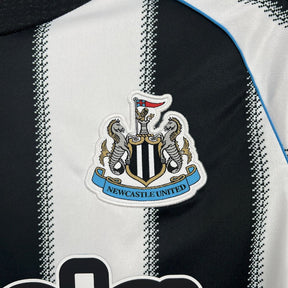 Camisa Newcastle Home 2025/26 Listrada - Modelo Torcedor