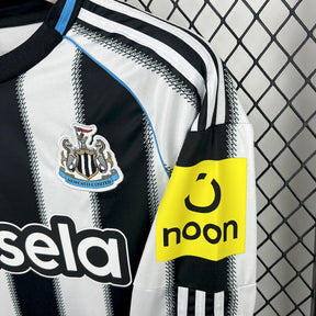 Camisa Newcastle Home 2025/26 Listrada - Modelo Torcedor