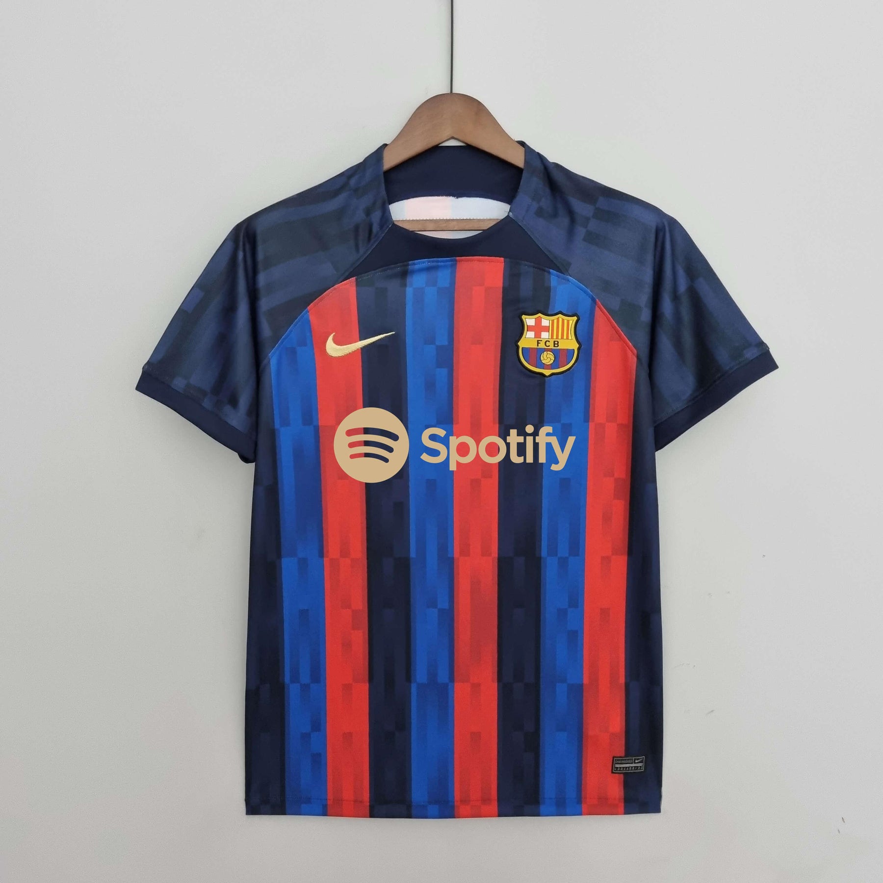 Camisa Barcelona l 2022/23 Grená - Modelo Torcedor