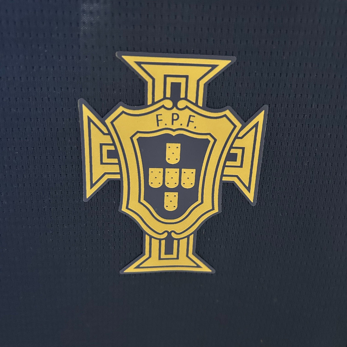 Camisa Seleção Portugal Treino 2025 Azul e Branca - Versão Torcedor