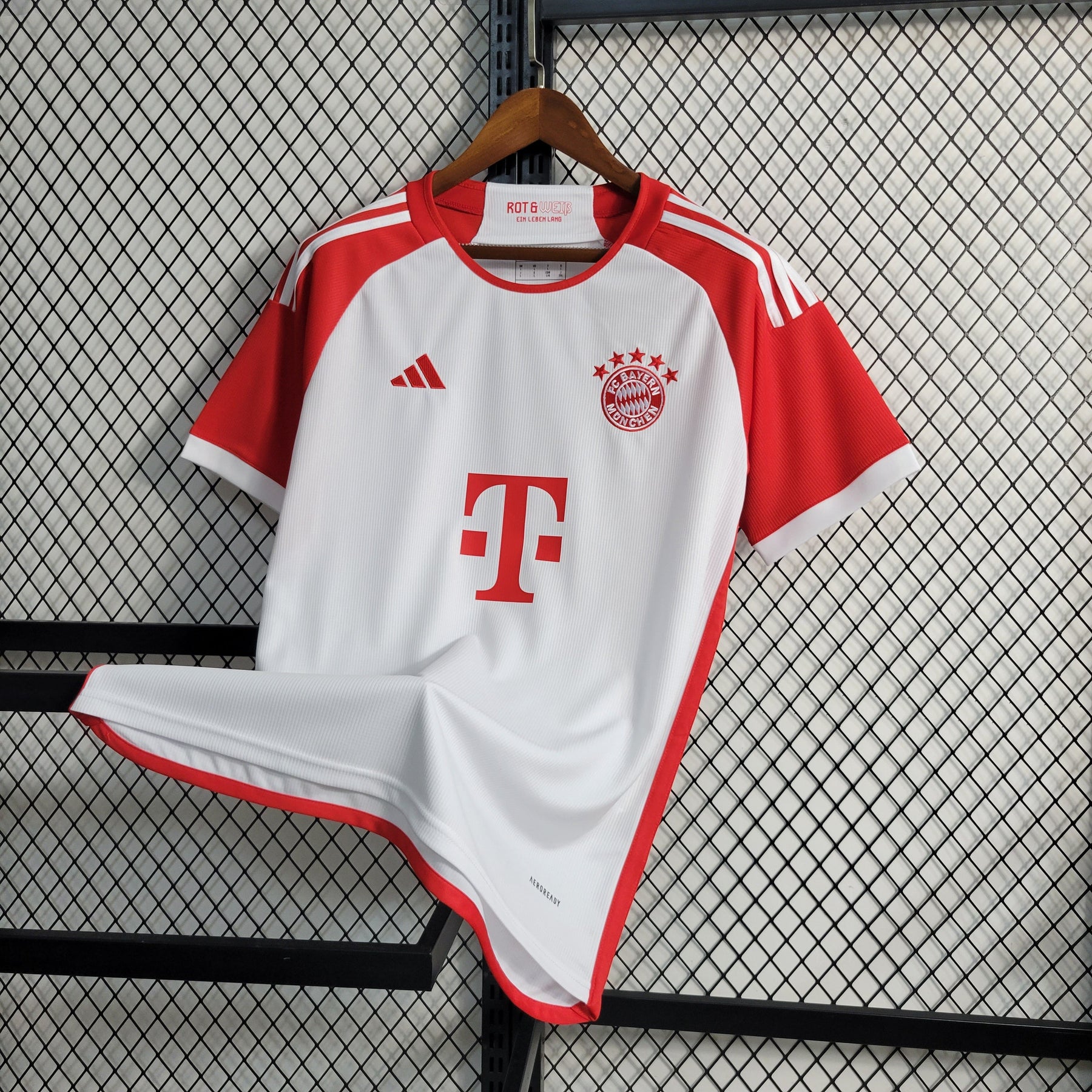 Camisa Bayern de Munique l 2023/24 Branca - Modelo Torcedor