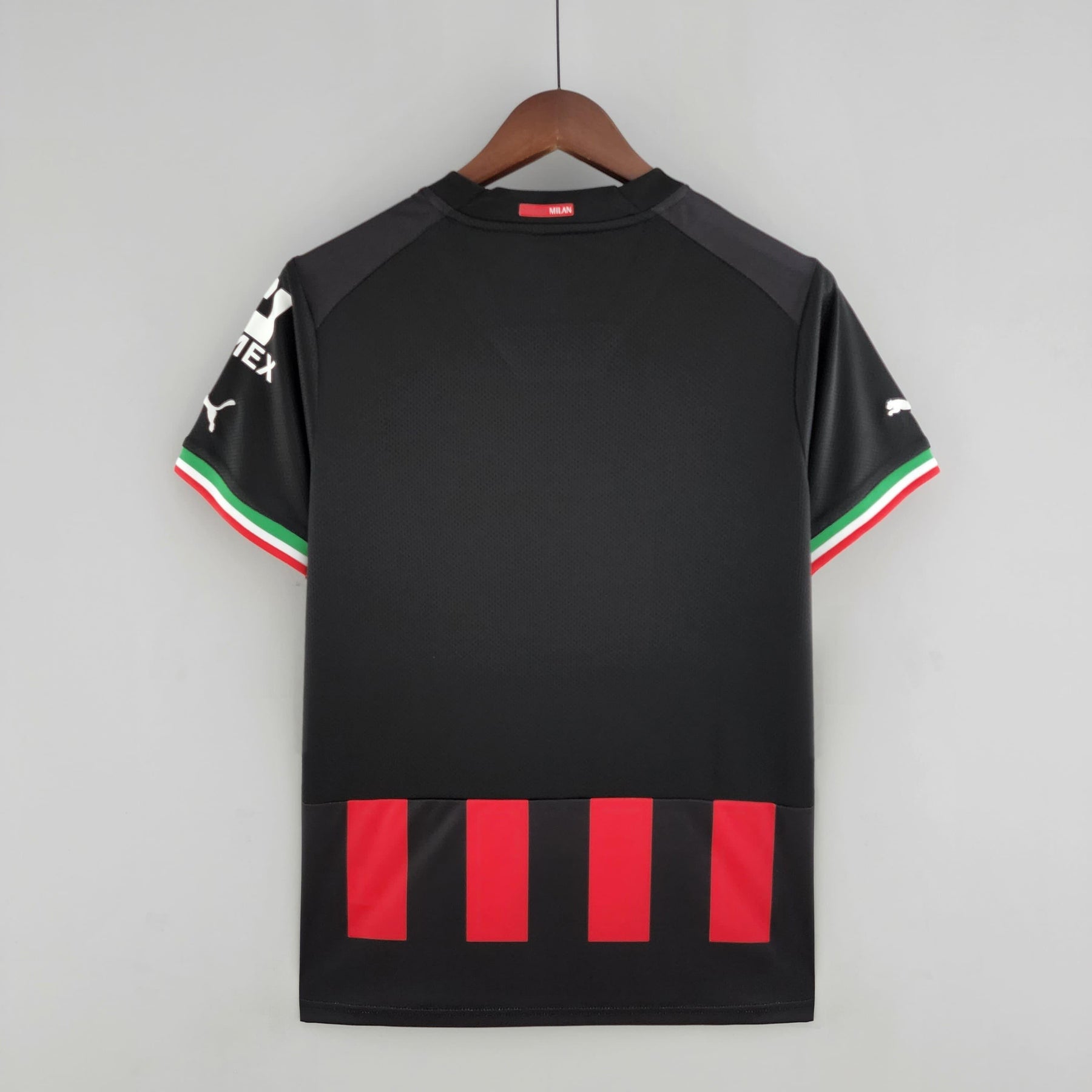 Camisa AC Milan l 2022/23 Rubro-Negra - Modelo Torcedor